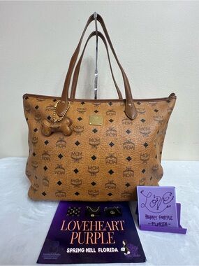 MCM COGNAC TOTE W/ BONE MM